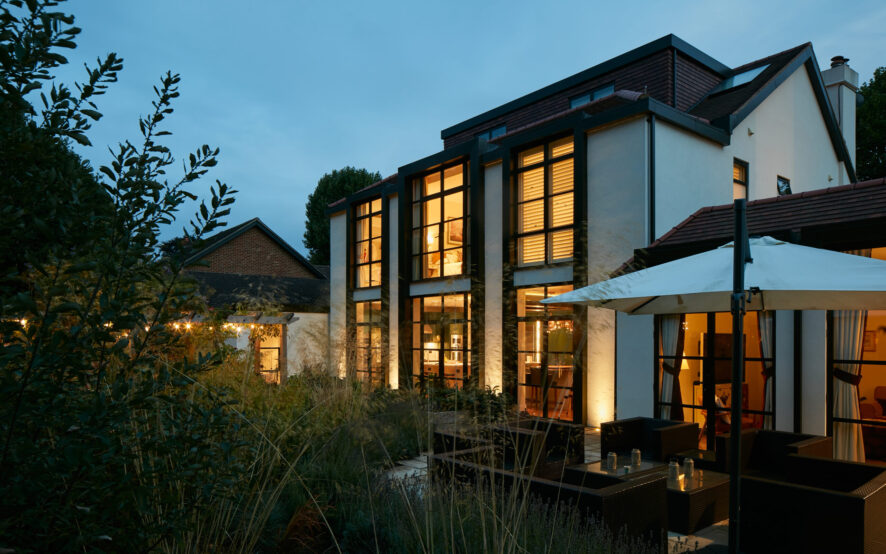 Image courtesy of 50 Degrees North Architects & Chris Snook Photography